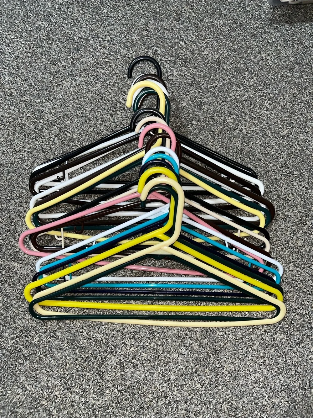 20!! Random Colorful Plastic Clothes Hangers 20 Piece Multi-Pack Good Condition